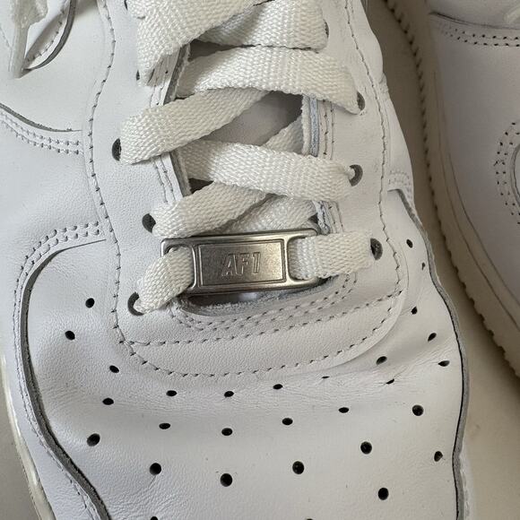 Nike‎ Air Force 1 '07 Low top Triple White Shoe- US Size 12- CW2288-111 - Picture 4 of 10